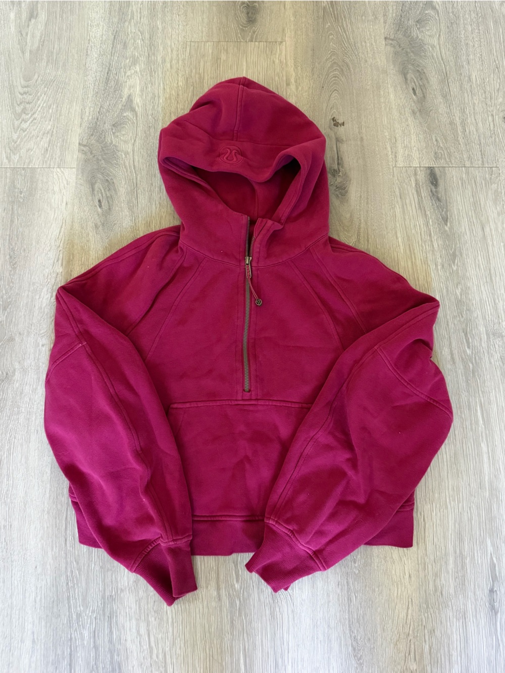 lululemon cropped scuba hoodie magenta